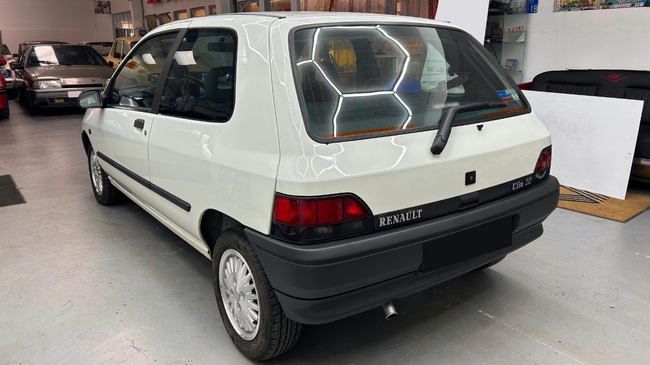 Exterior Renault Clio 1991 subasta
