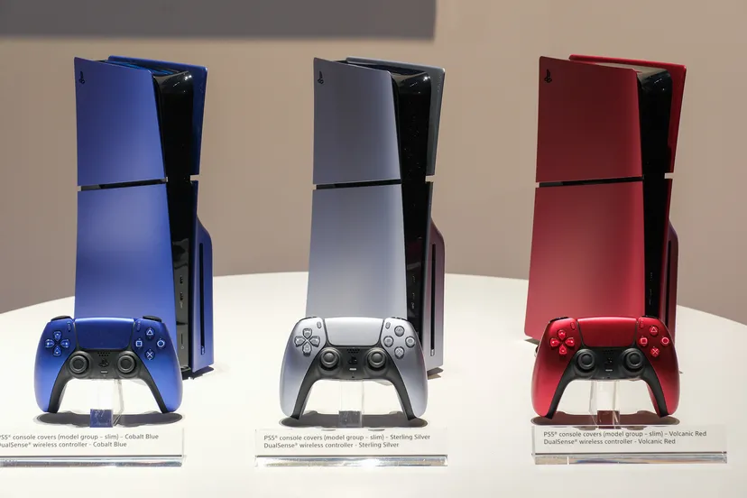 Primer vistazo a las primeras carcasas de colores para PS5 Slim